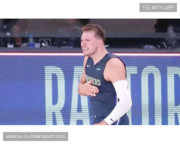 东契奇突破后抛投中，独行侠在主场笑到最后